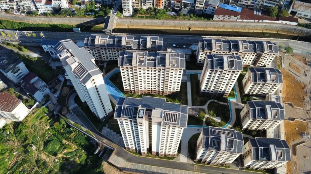 1744775093139429.jpg 5.jpg